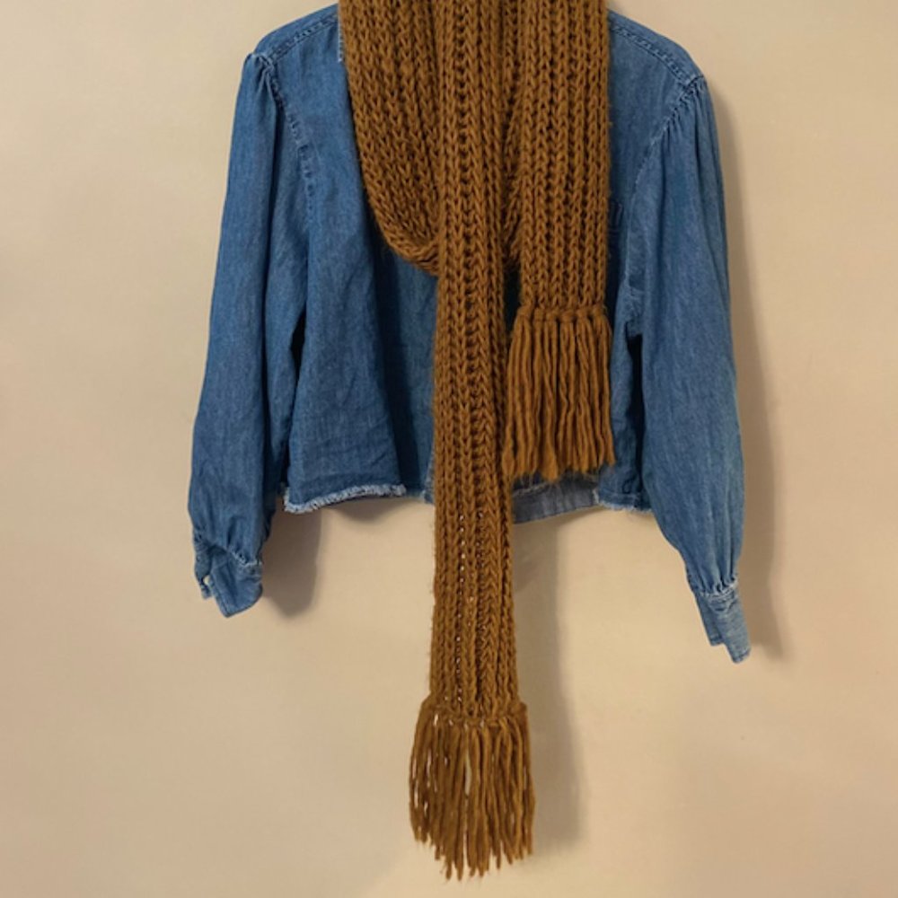SCARF - Picture 2 of 2